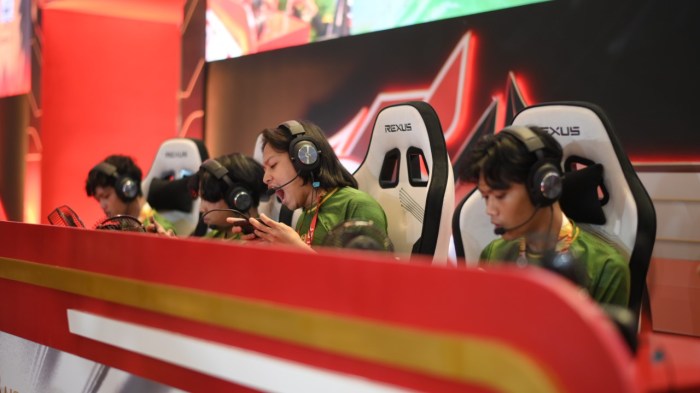 Liga 1 Esports Nasional: Playoff Hari Pertama Penuh Kejutan! | Dunia Games Game Baru Ini Langsung Masuk ke Liga eSports
